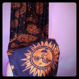 Sun and moon leggings